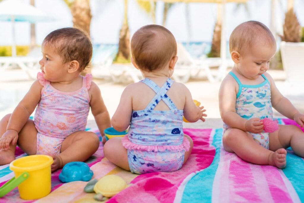 découvrez notre sélection de maillots de bain pour bébé avec couche intégrée, confortables et pratiques dès 6 mois, idéals pour des baignades en toute sécurité.