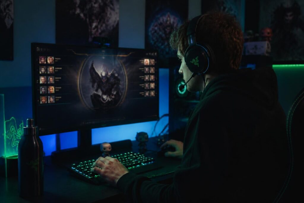 découvrez la signification de fs4 lol et son utilisation dans le langage courant. explications claires et exemples pour mieux comprendre ce terme populaire.