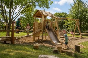 découvrez des airs de jeux enfant pas chers et des idées proches de chez vous pour divertir vos petits aventuriers en toute sécurité et amusement.
